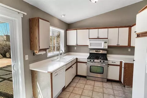 1337 Alder Ave, Tehachapi, CA 93561 photo 7