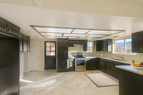 8756 Cache St, Leona Valley, CA 93551 photo 5