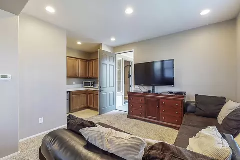 4620 Spice St, Lancaster, CA 93536 photo 11