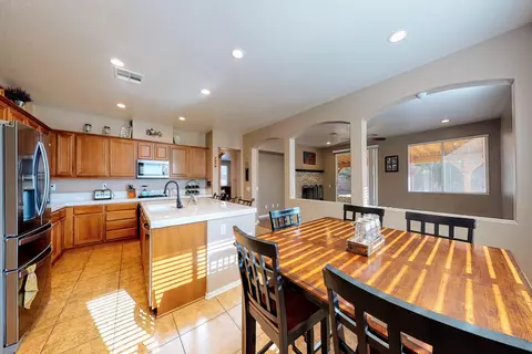 4620 Spice St, Lancaster, CA 93536 photo 5