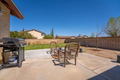 2547 Avenue J2 E, Lancaster, CA 93535 photo 17