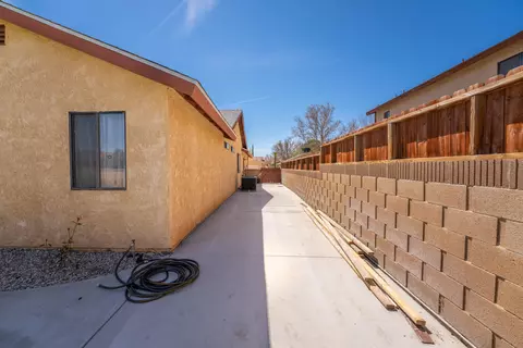 2547 Avenue J2 E, Lancaster, CA 93535 photo 20
