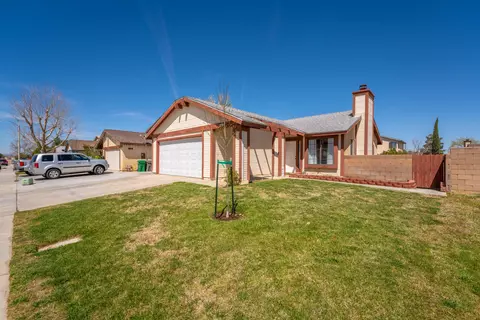 2547 Avenue J2 E, Lancaster, CA 93535 photo 2