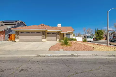 3105 Golfwood Ct, Lancaster, CA 93536 photo 1