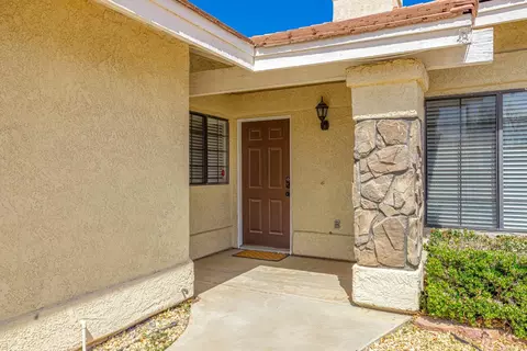 3105 Golfwood Ct, Lancaster, CA 93536 photo 4