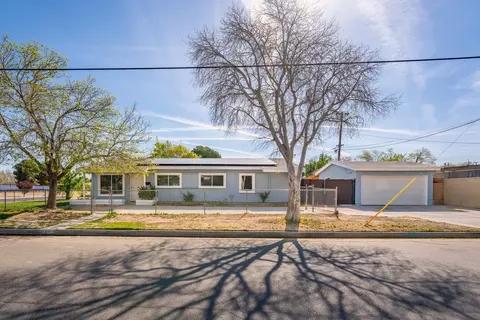 44960 Foxton Ave, Lancaster, CA 93535 photo 1