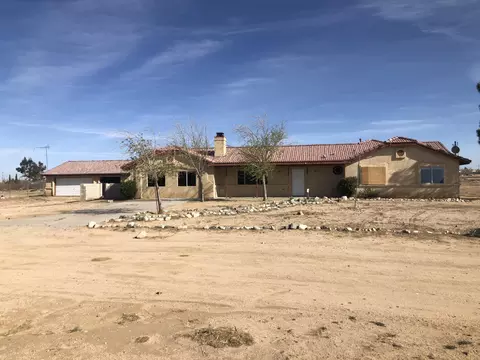 6955 Maricopa Rd, Phelan, CA 92371 photo 1