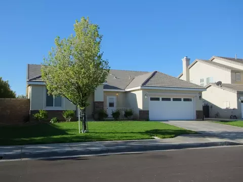 3244 Ashton Pl, Lancaster, CA 93536 photo 2