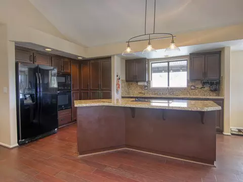 24601 Paramount Dr, Tehachapi, CA 93561 photo 10