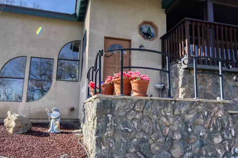 24601 Paramount Dr, Tehachapi, CA 93561 photo 5