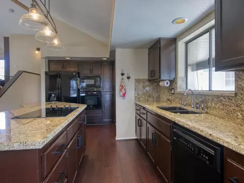 24601 Paramount Dr, Tehachapi, CA 93561 photo 11