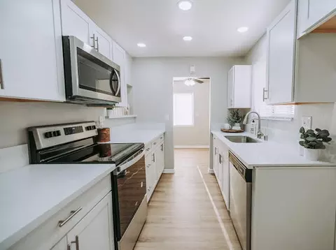 45521 3rd St E, Lancaster, CA 93535 photo 5