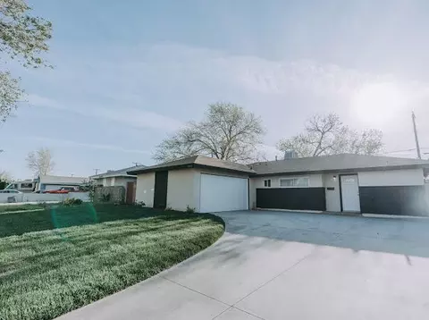 45521 3rd St E, Lancaster, CA 93535 photo 23