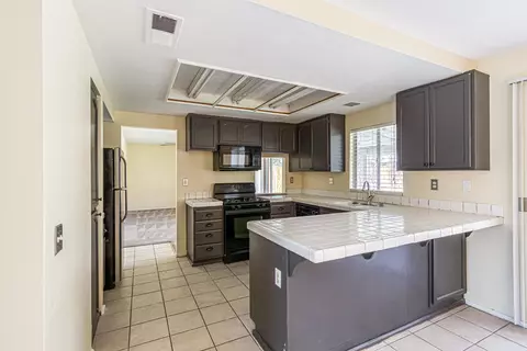 45058 Colleen Dr, Lancaster, CA 93535 photo 6