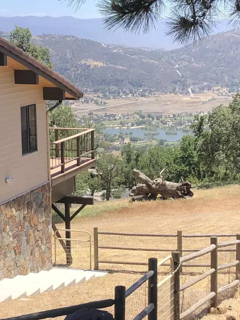 29540 Starland Dr, Tehachapi, CA 93561 photo 3