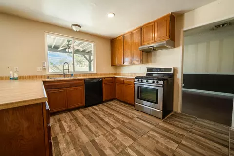 3155 Darkwood St, Lancaster, CA 93536 photo 8