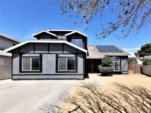 1347 Samra Ave, Lancaster, CA 93535 photo 3