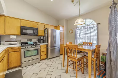 37065 57th St E, Palmdale, CA 93552 photo 6