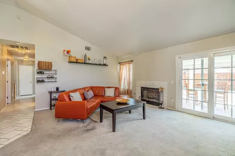 37065 57th St E, Palmdale, CA 93552 photo 9