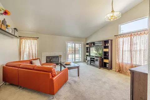 37065 57th St E, Palmdale, CA 93552 photo 8