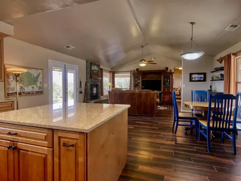 24121 El Rancho Dr, Tehachapi, CA 93561 photo 12