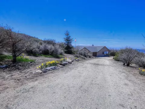 24121 El Rancho Dr, Tehachapi, CA 93561 photo 5
