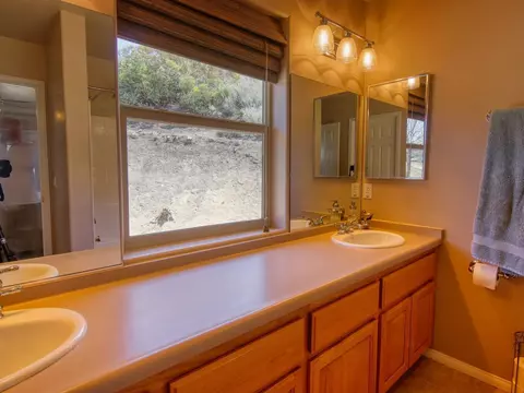 24121 El Rancho Dr, Tehachapi, CA 93561 photo 18