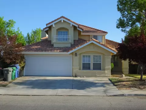 1703 Mesa Dr E, Lancaster, CA 93535 photo 1