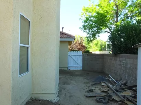 1703 Mesa Dr E, Lancaster, CA 93535 photo 24