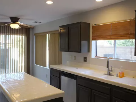 1703 Mesa Dr E, Lancaster, CA 93535 photo 7