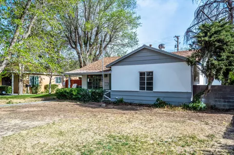 1232 Ivyton St W, Lancaster, CA 93534 photo 2