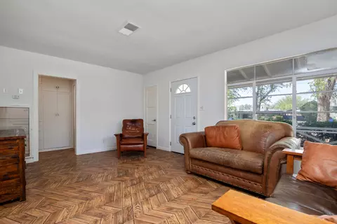1232 Ivyton St W, Lancaster, CA 93534 photo 3