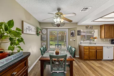 43257 Echard Ave, Lancaster, CA 93536 photo 5