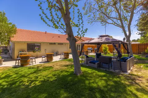 43257 Echard Ave, Lancaster, CA 93536 photo 17