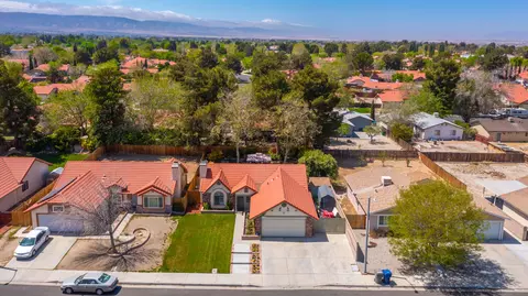 43257 Echard Ave, Lancaster, CA 93536 photo 20