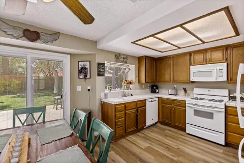 43257 Echard Ave, Lancaster, CA 93536 photo 6