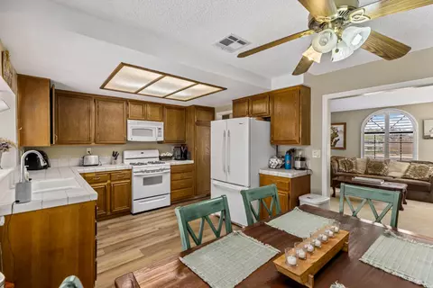 43257 Echard Ave, Lancaster, CA 93536 photo 7