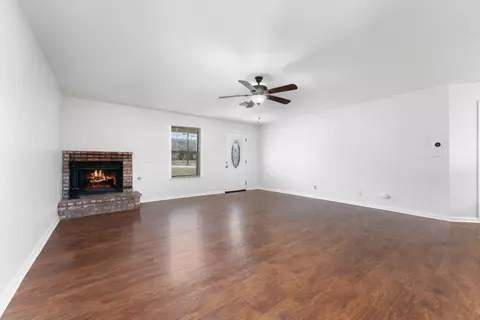 27921 Stallion Springs Dr, Tehachapi, CA 93561 photo 4
