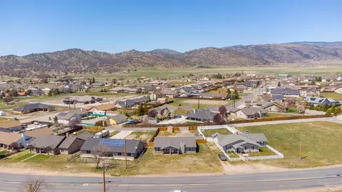 27921 Stallion Springs Dr, Tehachapi, CA 93561 photo 29