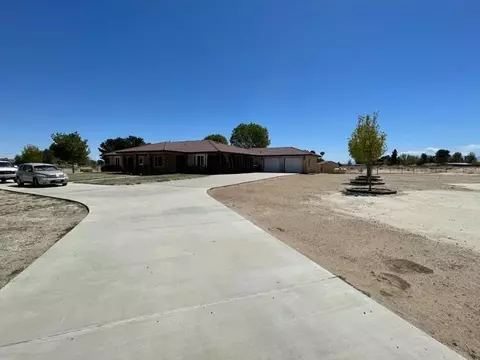 44952 42nd St E, Lancaster, CA 93535 photo 3