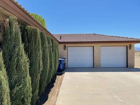 44952 42nd St E, Lancaster, CA 93535 photo 4