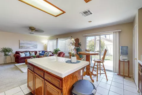 6035 Treehaven Ct, Lancaster, CA 93536 photo 14