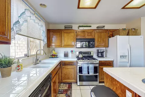 6035 Treehaven Ct, Lancaster, CA 93536 photo 15