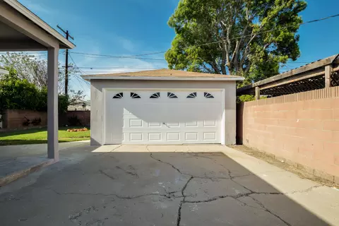 623 Palmer St W, Compton, CA 90220 photo 27