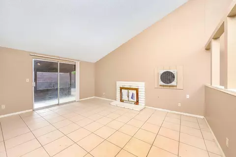 44323 Gingham Ave, Lancaster, CA 93535 photo 6