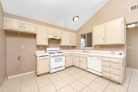 44323 Gingham Ave, Lancaster, CA 93535 photo 8