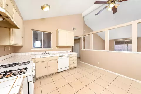 44323 Gingham Ave, Lancaster, CA 93535 photo 9