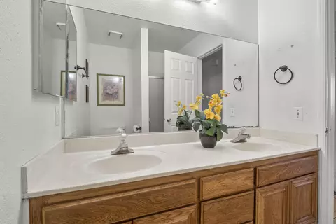 1747 E Avenue K E, Lancaster, CA 93535 photo 9