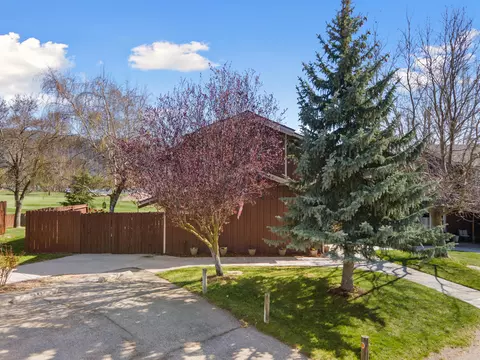 53 Meadow Lakes Dr, Tehachapi, CA 93561 photo 1
