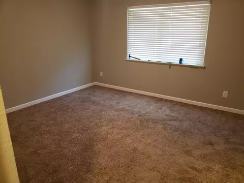 45918 Primrose Dr, Lancaster, CA 93534 photo 4